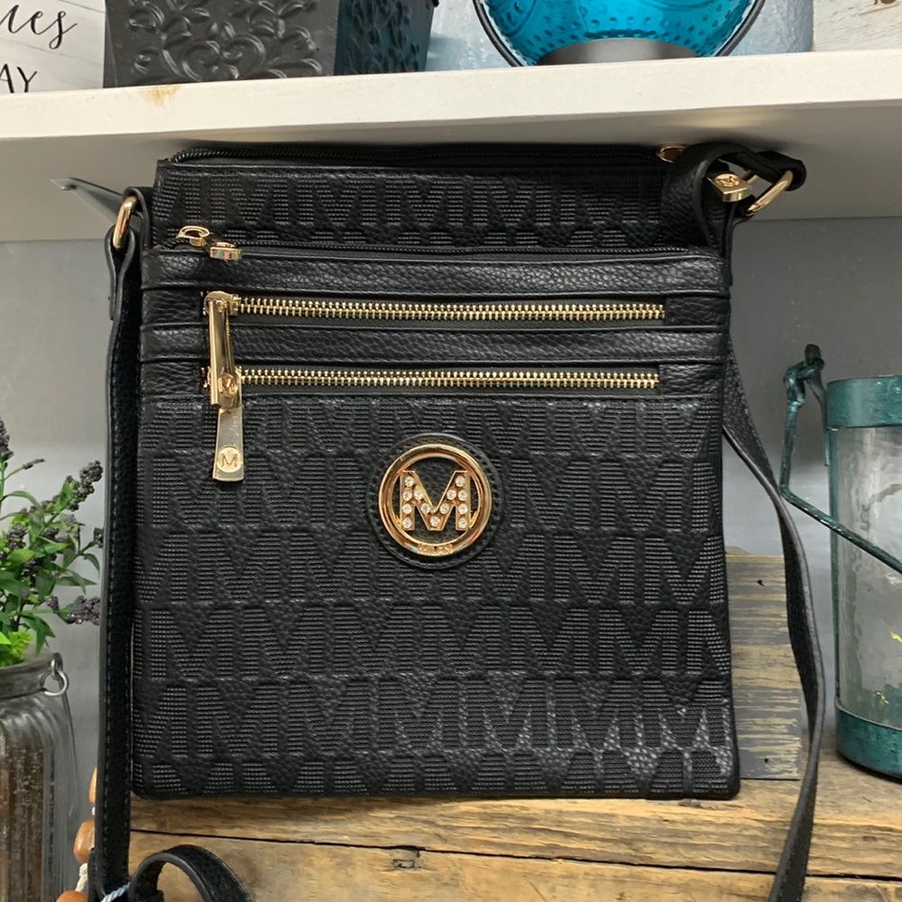 ❤️NWT Black Milan Crossbody Purse